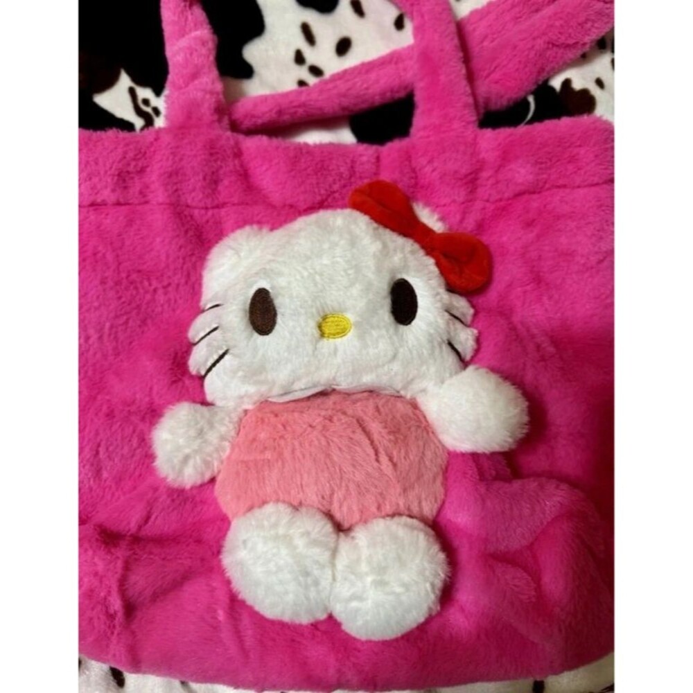 Hello Kitty Plush Handbag/tote Bag. Medium Size With Snap Enclosure